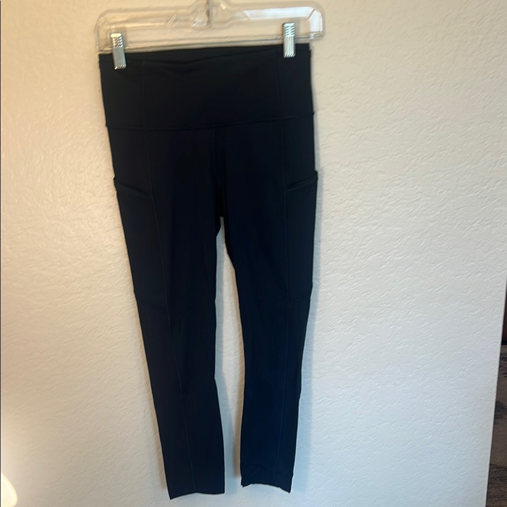 Lululemon Classic Navy Blue High-Waisted Capri Leggings BUNDLE x2